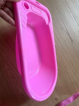 Cuna, bañera, orinal, babero y bolsita para muñeca