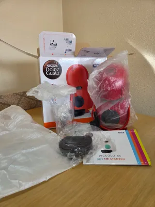 Cafetera De'Longhi Dolce Gusto Piccolo XS Roja