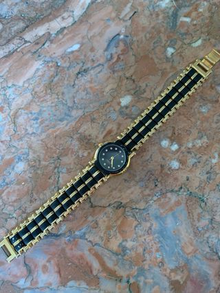 Reloj Cartier Negro y Dorado