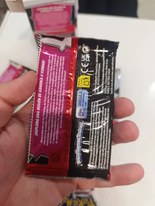 Caja Pokémon Llama Blanca (Español)