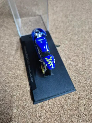 Maqueta Moto GP Honda RSR 125 Toni Elias 2001