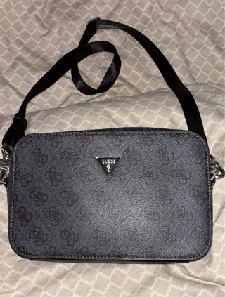 Riñonera Guess Negra Original