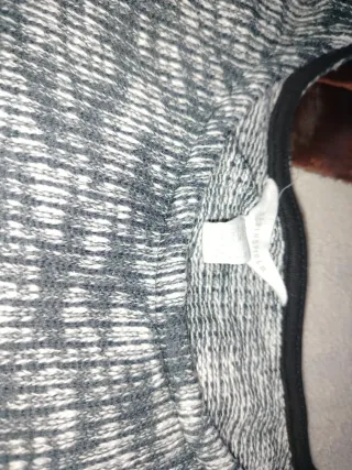 Jersey de mujer gris y blanco