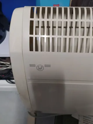 Calefactor eléctrico blanco