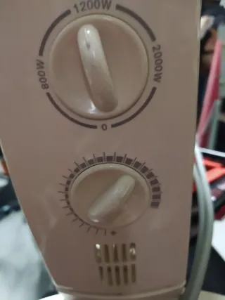 Calefactor eléctrico blanco