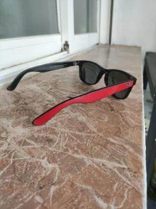 Gafas de Sol Ray-Ban color rojo