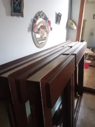 5 Ventanas de aluminio color madera