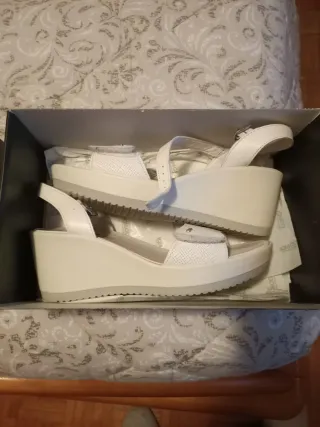 Sandalo zeppa alta bianco