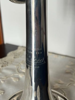 Trompeta Bach Stradivarius en Do