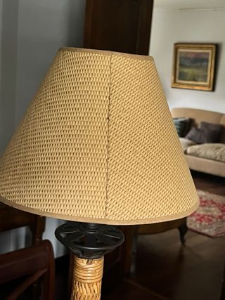 Lámpara de mesa hierro y ratán