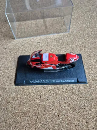 Maqueta Moto Yamaha YZR500 Max Biaggi