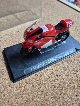 Maqueta Moto Yamaha YZR500 Max Biaggi