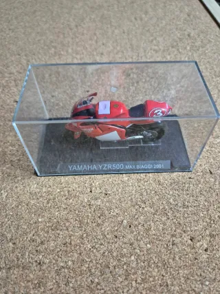 Maqueta Moto Yamaha YZR500 Max Biaggi
