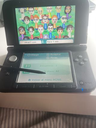 Nintendo 3DS XL Roja con su cargador,funda y juego