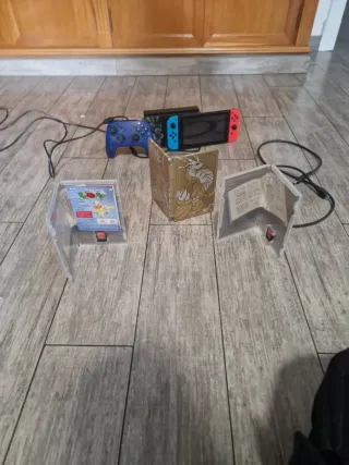 Nintendo Switch + Pokémon Scarlatto e Violetto