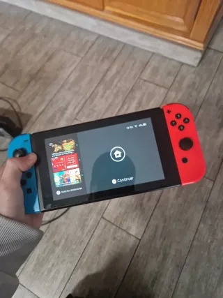 Nintendo Switch + Pokémon Scarlatto e Violetto