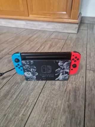 Nintendo Switch + Pokémon Scarlatto e Violetto