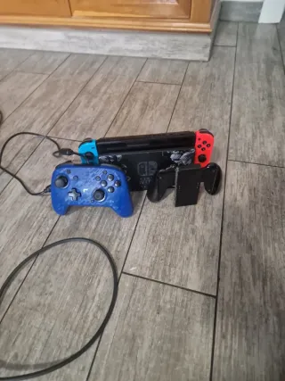 Nintendo Switch + Pokémon Scarlatto e Violetto