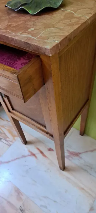 Comodino antico anni '20