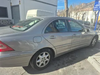 Mercedes-Benz Clase C 2003