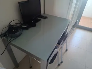 Mesa cristal cocina/salón metal plateado