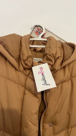 Abrigo largo acolchado mujer cinturón