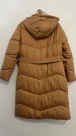 Abrigo largo acolchado mujer cinturón