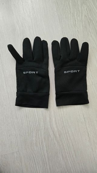 Guantes deportivos negros