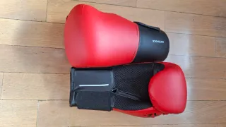 Guantes de boxeo Outshock rojos y negros