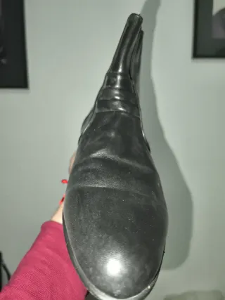 Botines negros de piel para hombre