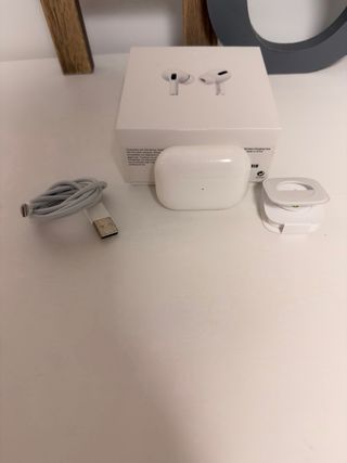 AirPods Pro con estuche de carga inalámbrica