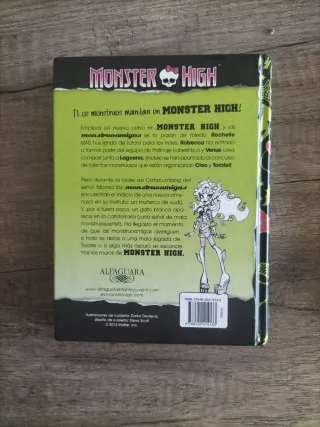 Colección de libros juveniles Monster High