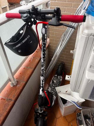 Patinete Eléctrico Red Bull