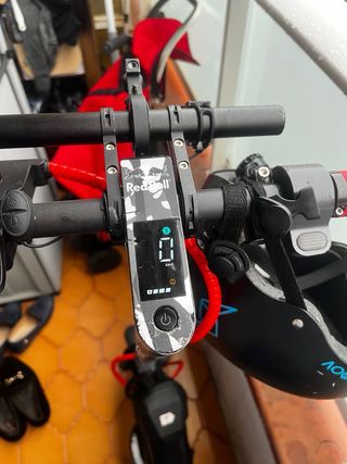 Patinete Eléctrico Red Bull