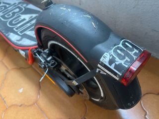 Patinete Eléctrico Red Bull