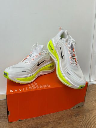 Nike Vomero Plus Talla 43