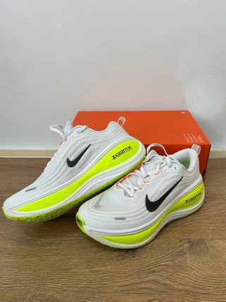 Nike Vomero Plus Talla 43