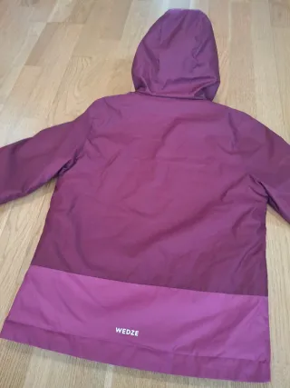 Chaqueta de esquí cálida Decathlon.