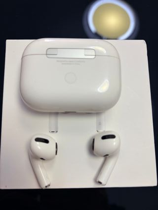 AirPods Pro con estuche de carga inalámbrica