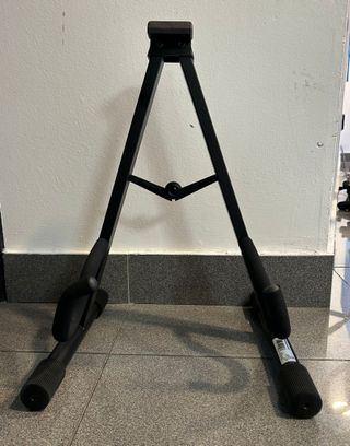 Amplificador y soporte guitarra JOYO