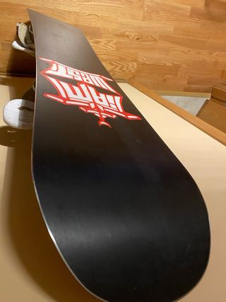 Tabla Snowboard Edición Especial WEST x IAM 2018.