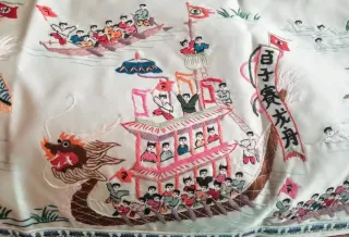 Antico arazzo cinese in seta ricamato a mano