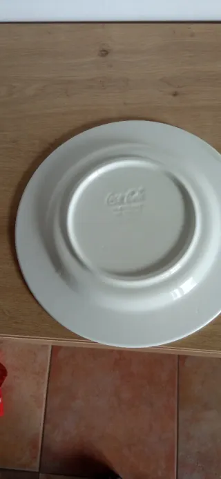 Plato Coca-Cola Vintage 80