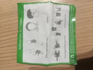 Casco y protecciones infantiles rosa