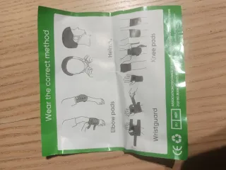 Casco y protecciones infantiles rosa