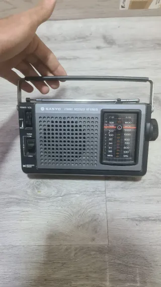 Radio Sanyo RP 6160D 2 Bandas