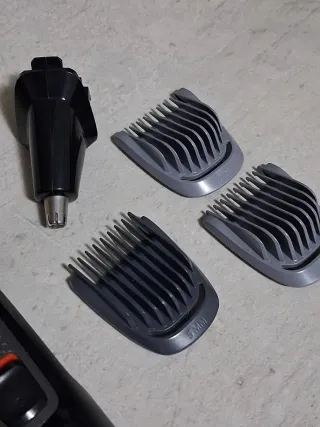 Philips Rasoio Barba e Capelli e rifinitore naso