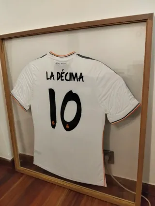 Mueble azul y blanco