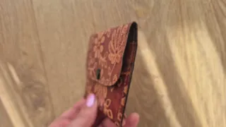 Carteras de cuero con flores