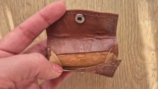 Carteras de cuero con flores